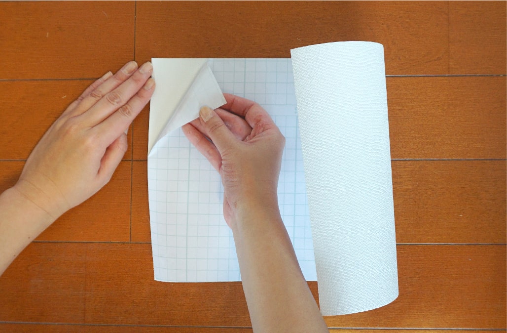 シールタイプだから簡単